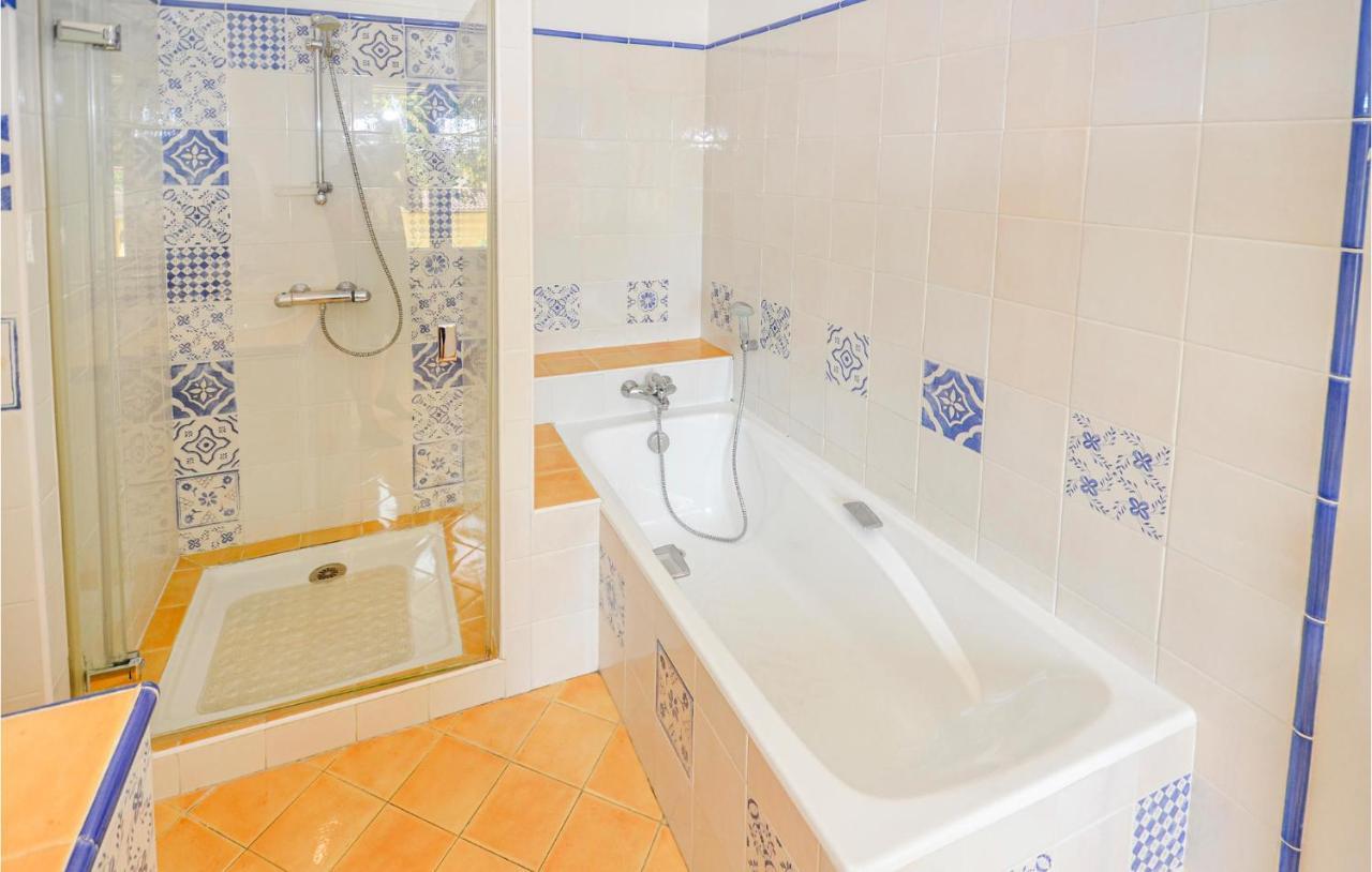 3 Bedroom Awesome Home In Chateuneuf De Gadagne Chateauneuf-de-Gadagne Екстер'єр фото