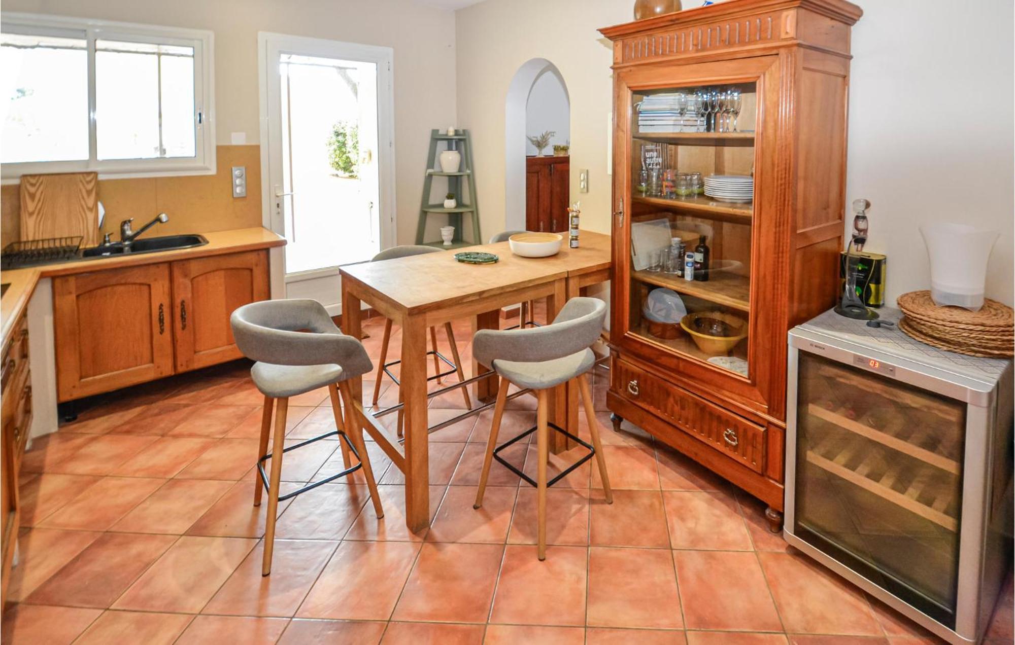 3 Bedroom Awesome Home In Chateuneuf De Gadagne Chateauneuf-de-Gadagne Екстер'єр фото