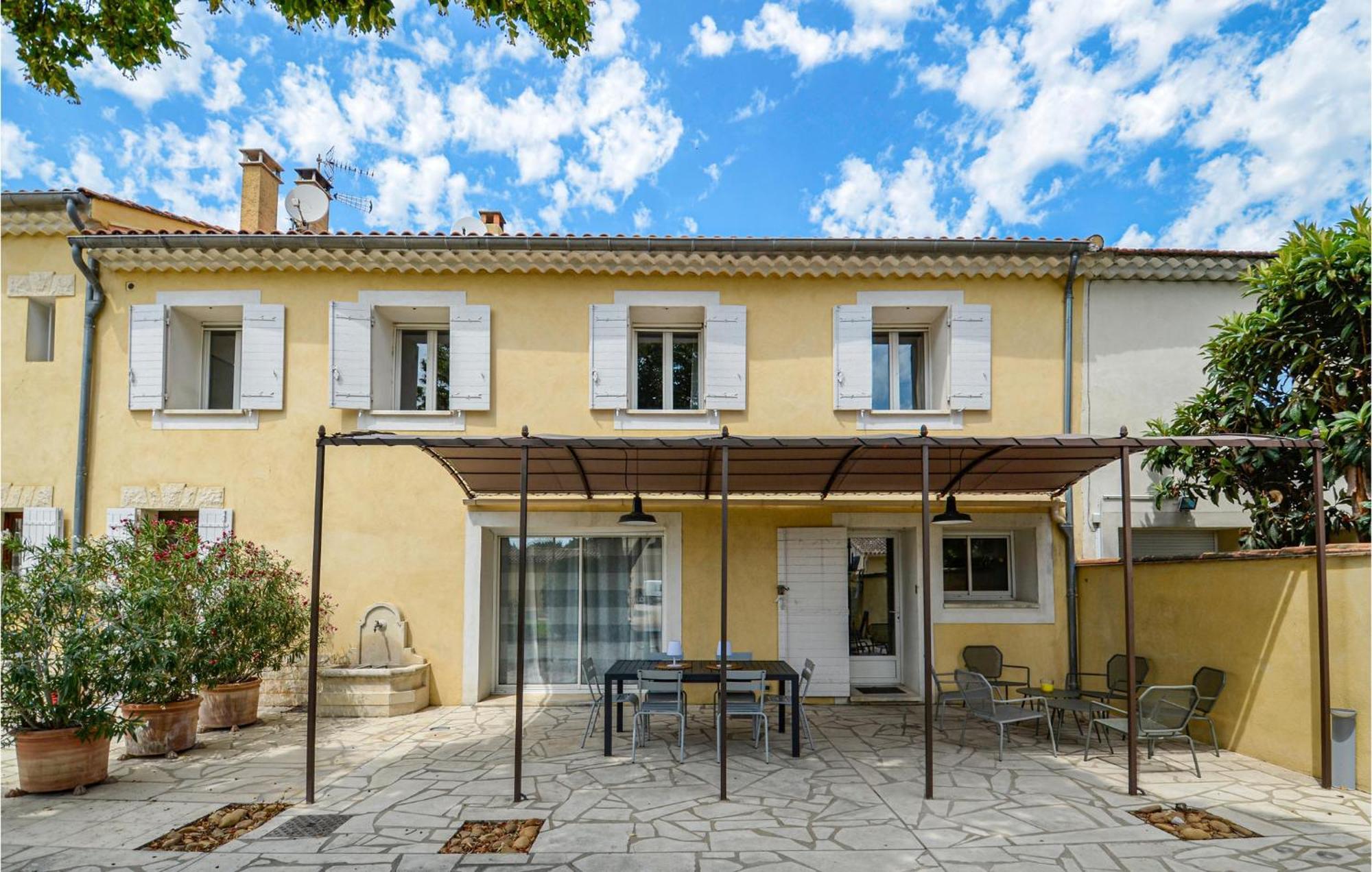 3 Bedroom Awesome Home In Chateuneuf De Gadagne Chateauneuf-de-Gadagne Екстер'єр фото